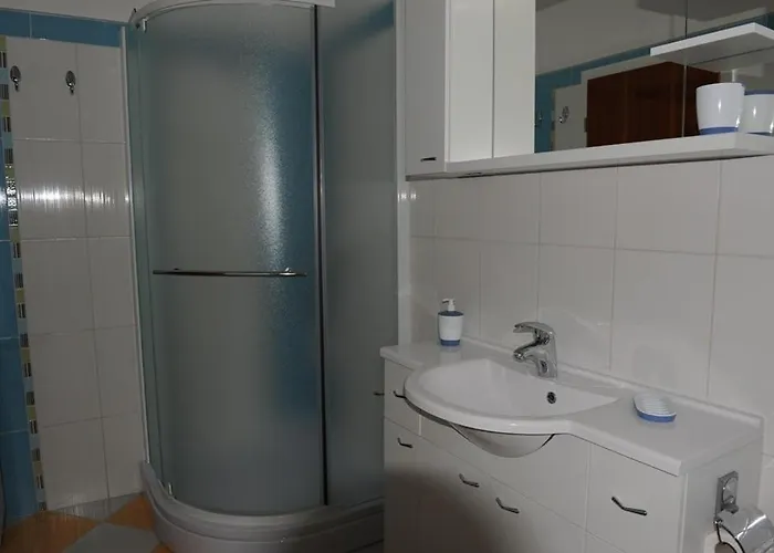 - Diklo 5880e شقة *